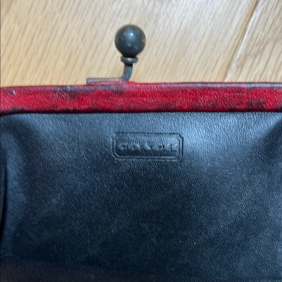 VINTAGE Coach Red Leather Coin Purse - Picture 2 of 3